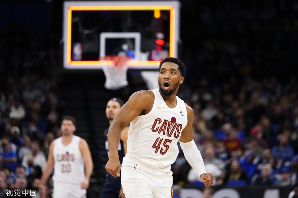 并肩作战的 并肩作战的