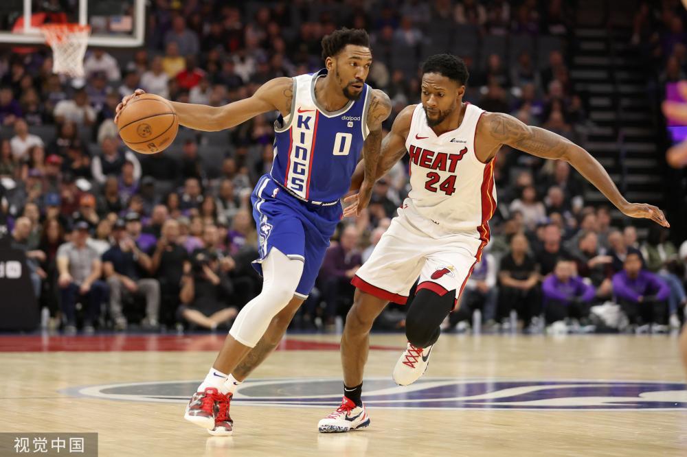 充满自信 充满自信