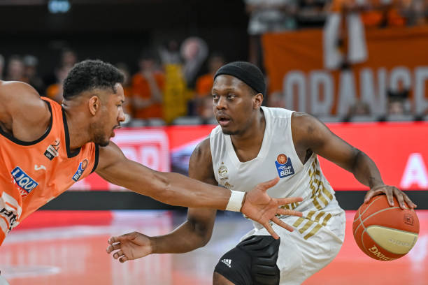 强一个人的 强一个人的