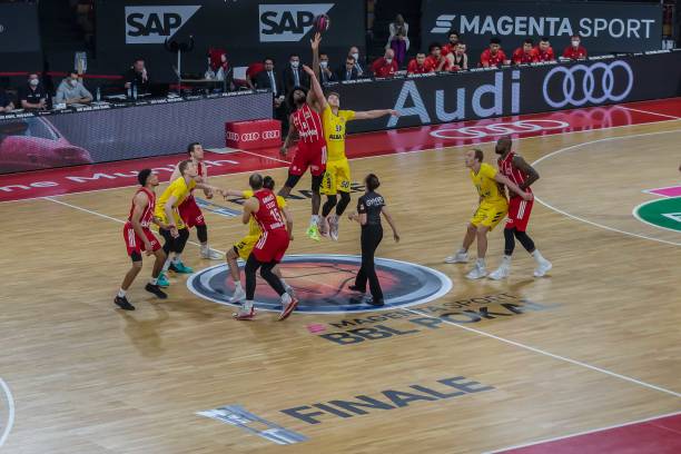 时刻以一己 时刻以一己